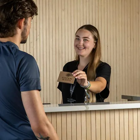 Station アパートホテル