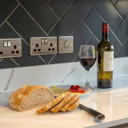 Aparthotel Station 4*