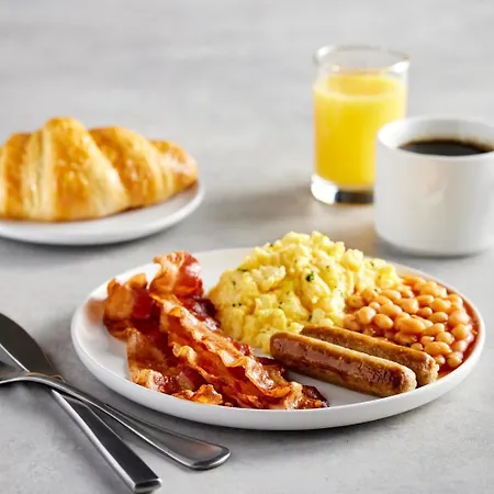 Aparthotel Station 4*