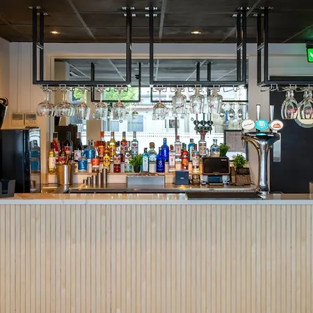 Station 4* Middlesbrough